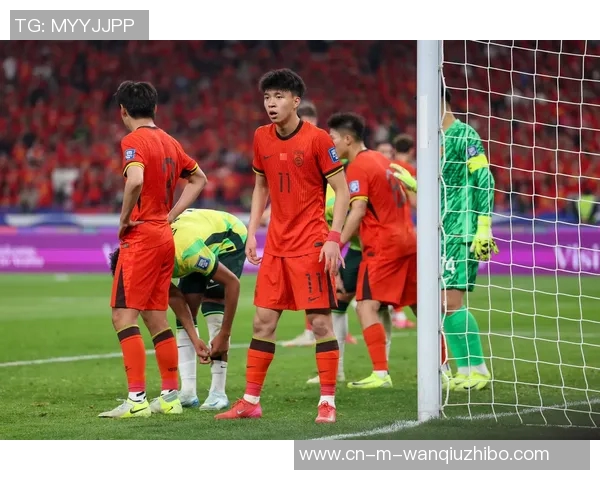 国足客场失利后亚足联对中国队开罚单引发广泛讨论